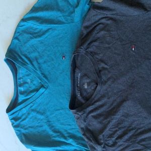Tommy Hilfiger Solid T-shirts (2) Size M